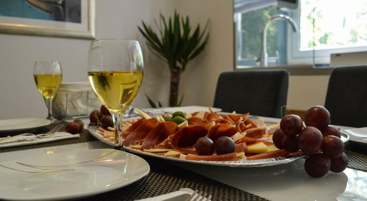 Kolombo Lux Apartment Σπλιτ Εξωτερικό φωτογραφία