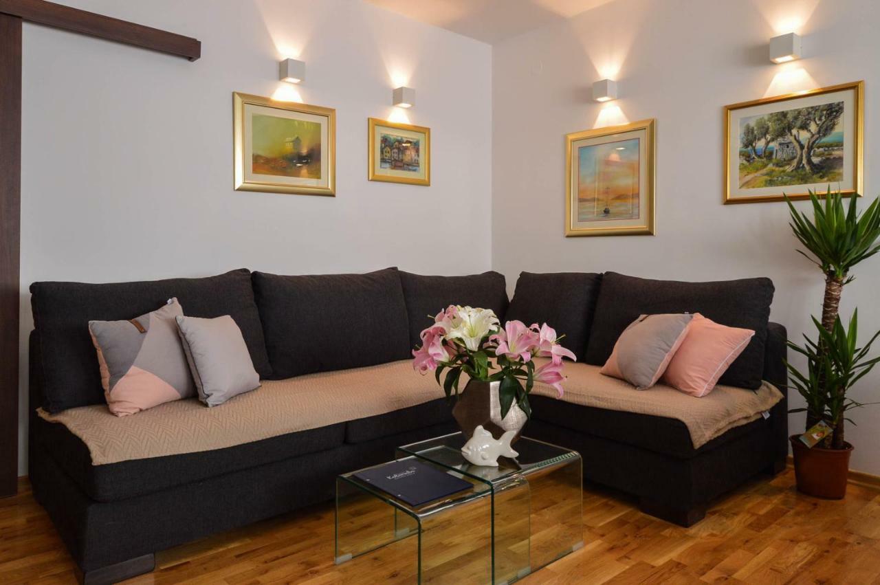 Kolombo Lux Apartment Σπλιτ Εξωτερικό φωτογραφία