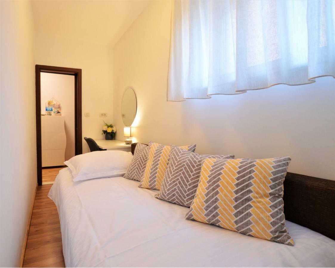 Kolombo Lux Apartment Σπλιτ Εξωτερικό φωτογραφία