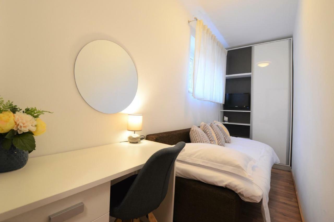 Kolombo Lux Apartment Σπλιτ Εξωτερικό φωτογραφία